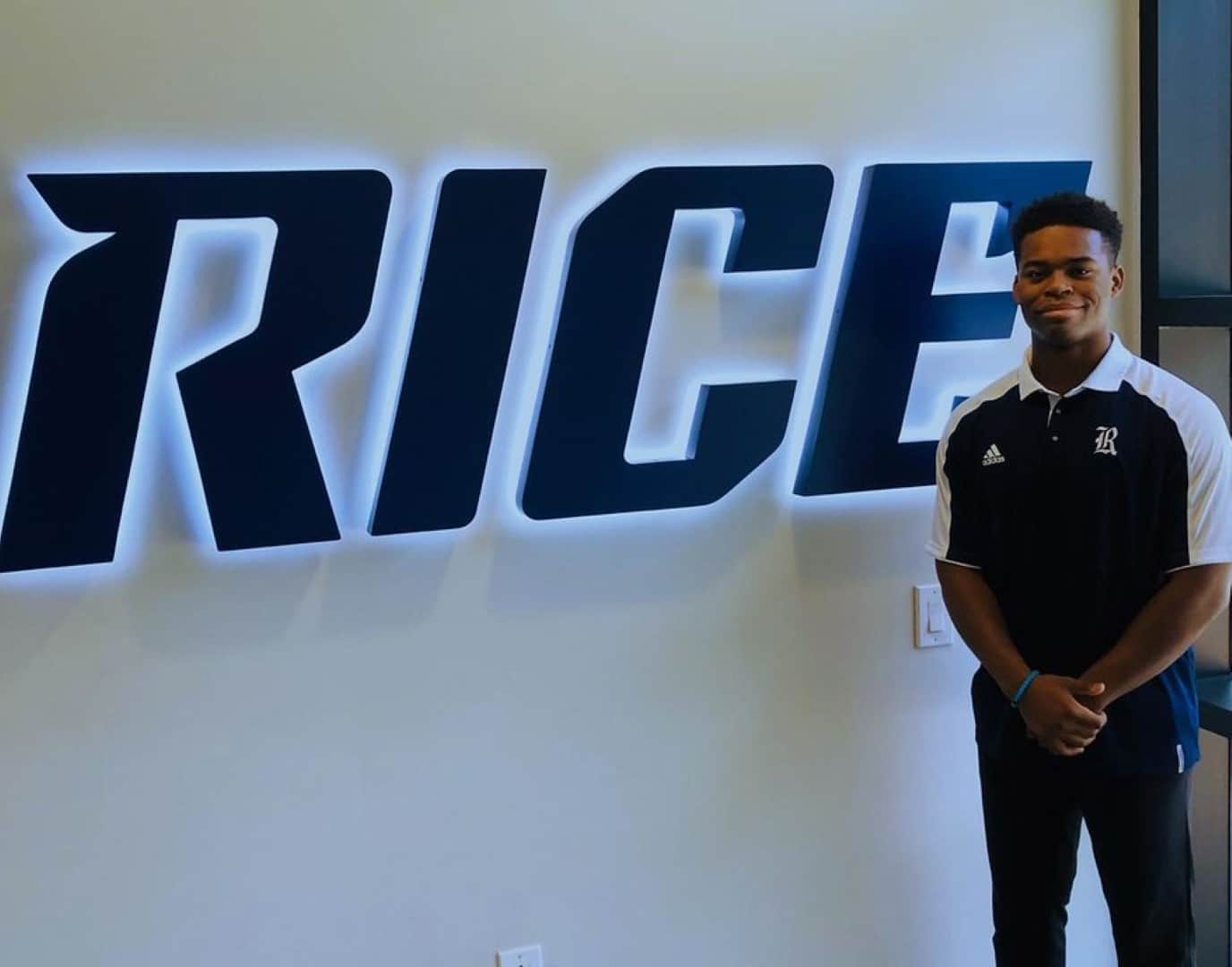 Julian Logan (’15) is majoring in industrial and systems engineering at the University of Oklahoma with plans to graduate in May 2020. Over the summer, Julian enjoyed his role as the Associate Logistics Intern in the Athletic Department of Rice University in Houston, TX.