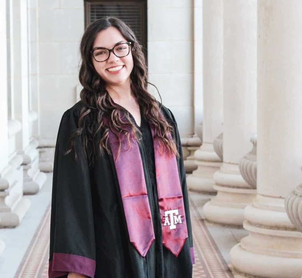 Maddie Echols ('17) graduated from Texas A&M University in December 2020 earning a degree in communications, a minor in sociology and an associate degree in foreign language.