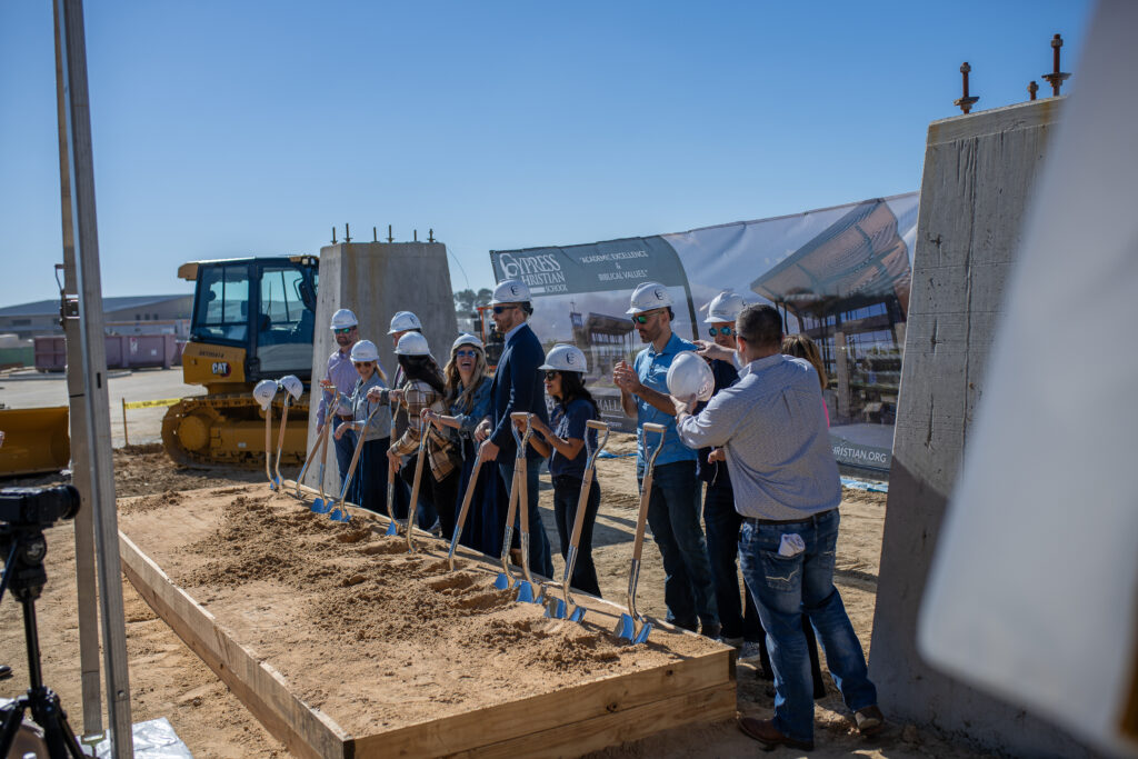 Groundbreaking(283of317)